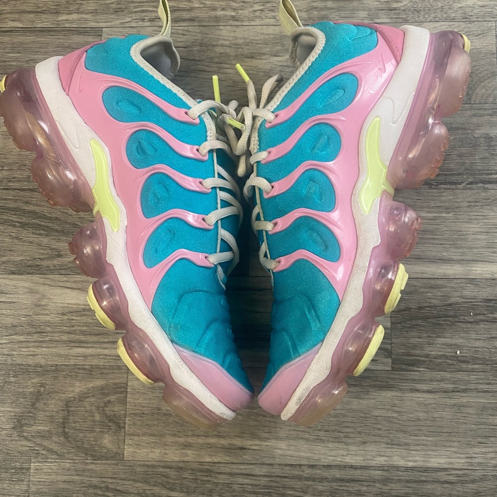 Size 8 - Nike Air VaporMax Plus Easter W